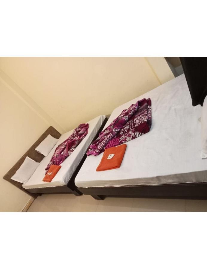 Hotel Mahakal Vishram, Удджайн Экстерьер фото