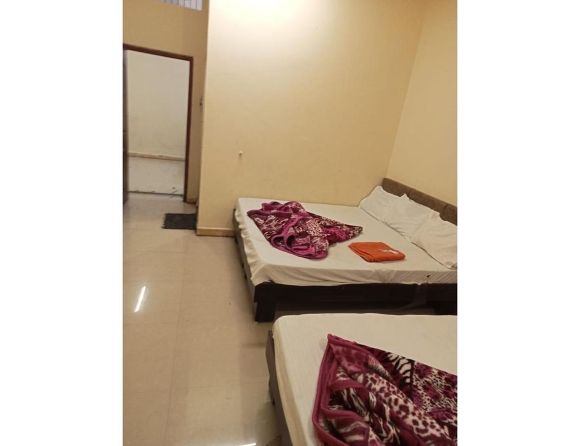 Hotel Mahakal Vishram, Удджайн Экстерьер фото