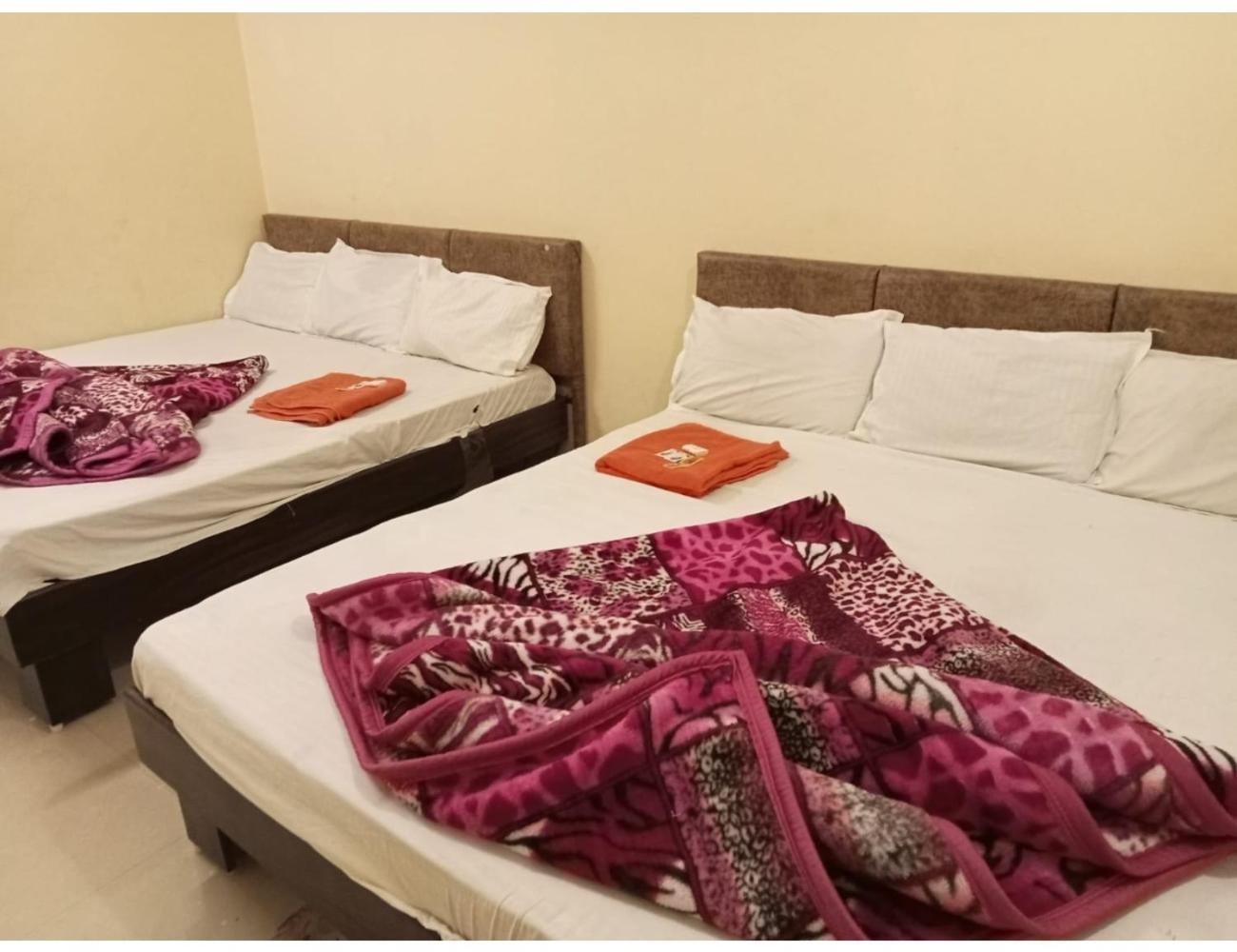 Hotel Mahakal Vishram, Удджайн Экстерьер фото