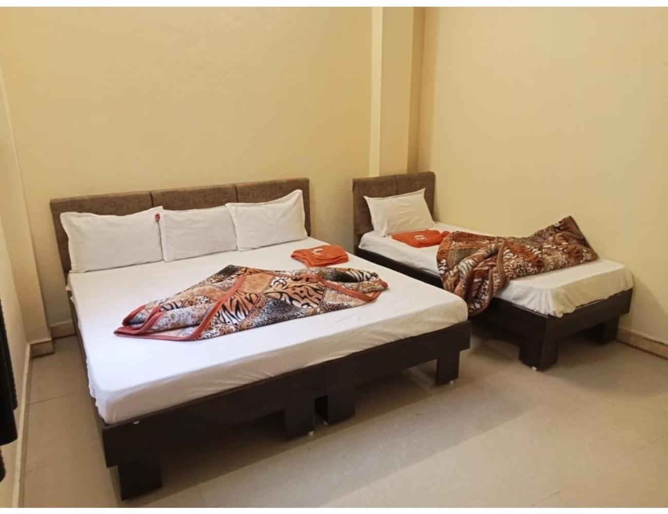 Hotel Mahakal Vishram, Удджайн Экстерьер фото